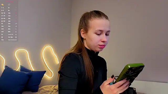 Snapshot of Emma_dream_ chatting on 03/28/26, 05:08 Emma dream online show from 03/28/26, 05:08