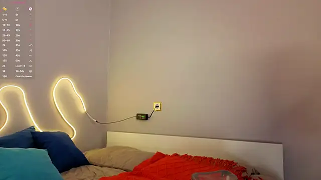 Snapshot of Emma_dream_ chatting on 04/11/26, 03:47 Emma dream online show from 04/11/26, 03:47