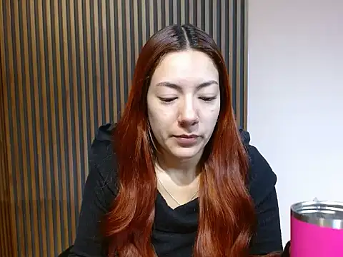 desk  desire online show from 03/25/26, 11:53