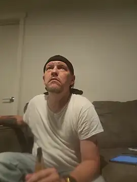 yourMasterisBored online show from 04/05/26, 01:29