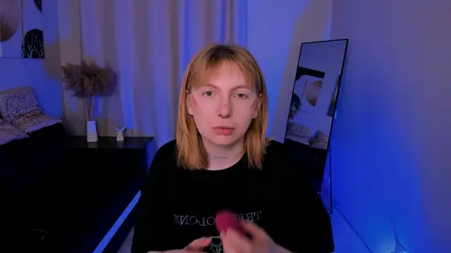 susie miu online show from 04/17/26, 09:17