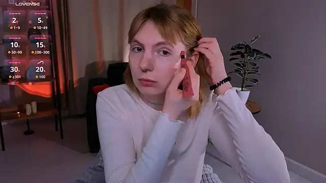 susie miu online show from 04/15/26, 08:53