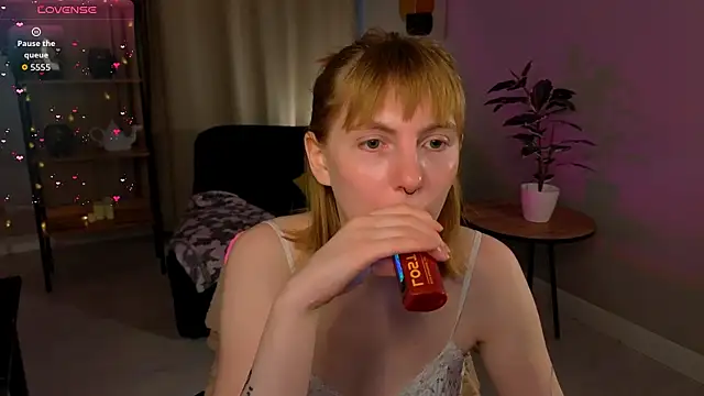 susie miu online show from 03/25/26, 06:13