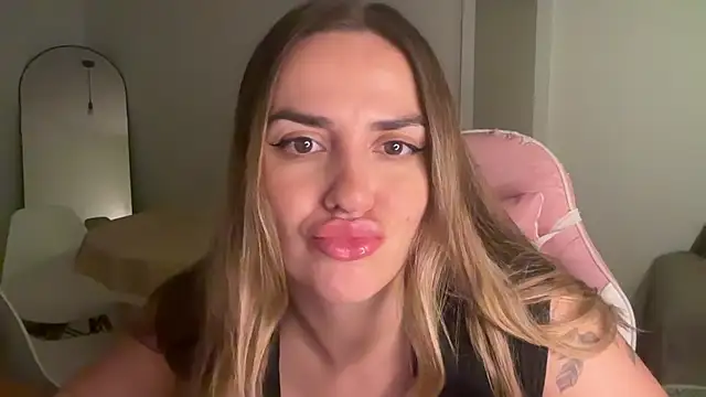 isyourgirlolivia online show from 03/30/26, 09:38