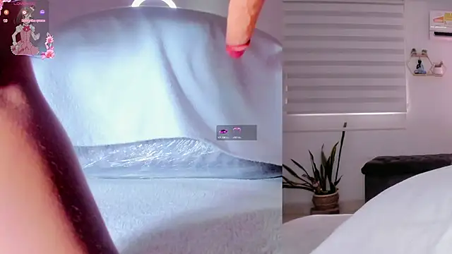 Snapshot of Bella_Donne_ chatting on 04/09/26, 04:57 Bella Donne online show from 04/09/26, 04:57