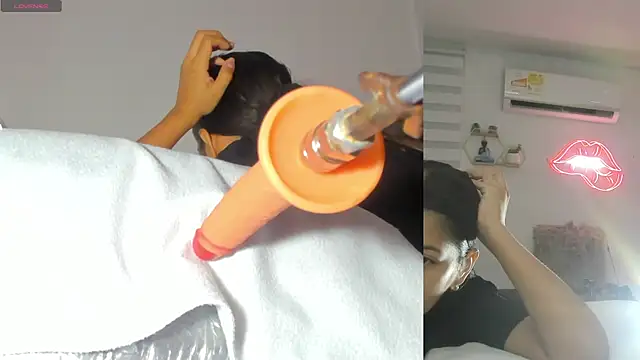 Snapshot of Bella_Donne_ chatting on 04/13/26, 04:55 Bella Donne online show from 04/13/26, 04:55