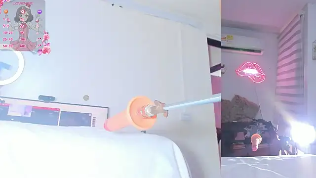 Snapshot of Bella_Donne_ chatting on 04/15/26, 05:06 Bella Donne online show from 04/15/26, 05:06