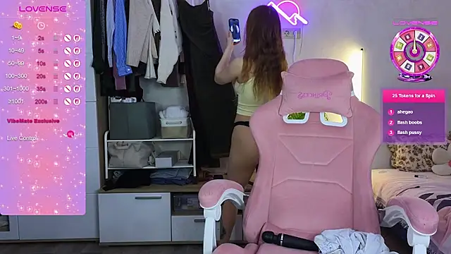 GoldenSunBunny online show from 03/19/26, 02:11