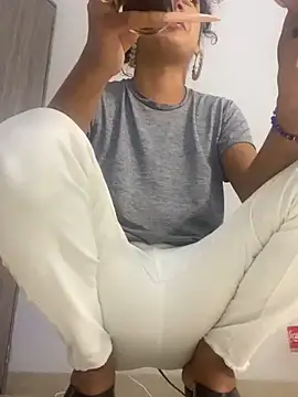 Lacolorinaa online show from 03/30/26, 12:23