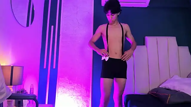 Snapshot of Cheys_Mast chatting on 04/01/26, 03:31 Cheys Mast online show from 04/01/26, 03:31