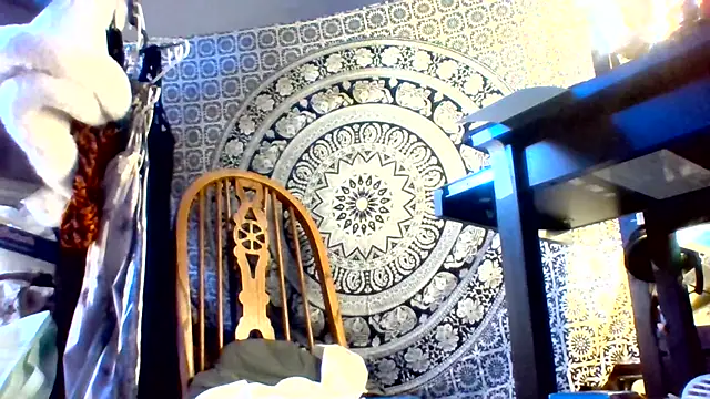 Snapshot of Ambionce chatting on 05/18/26, 04:56 Ambionce online show from 05/18/26, 04:56