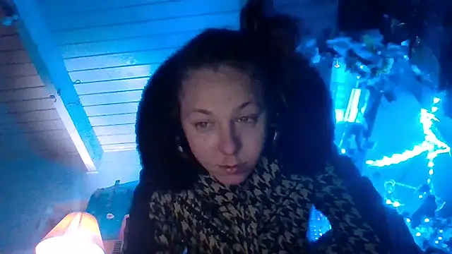 Snapshot of Ambionce chatting on 04/04/26, 08:21 Ambionce online show from 04/04/26, 08:21