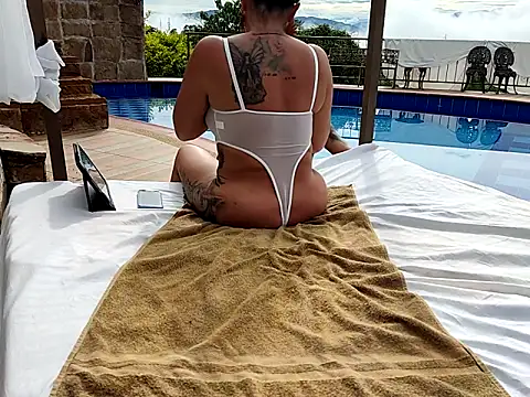 Snapshot of wildestatecouple chatting on 04/11/26, 01:15 wildestatecouple online show from 04/11/26, 01:15