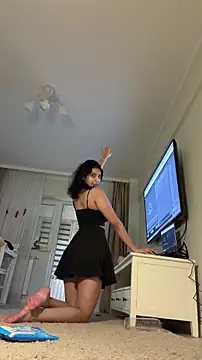 Snapshot of bebinna chatting on 03/27/26, 05:36 bebinna online show from 03/27/26, 05:36