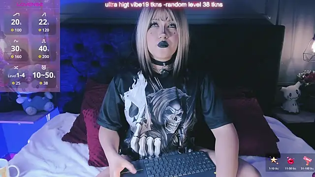  Elissabat  online show from 04/15/26, 09:04