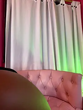 Snapshot of SamaraDesire chatting on 03/18/26, 07:15 SamaraDesire online show from 03/18/26, 07:15