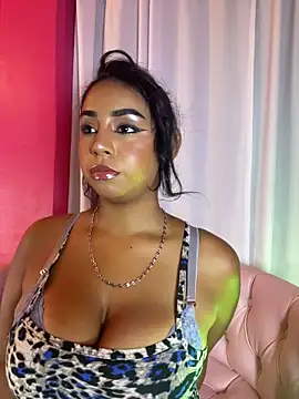 Snapshot of SamaraDesire chatting on 04/06/26, 08:10 SamaraDesire online show from 04/06/26, 08:10