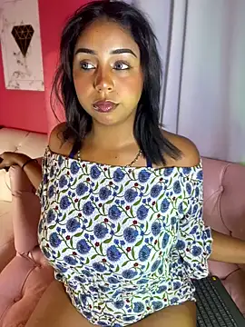 Snapshot of SamaraDesire chatting on 03/28/26, 02:18 SamaraDesire online show from 03/28/26, 02:18