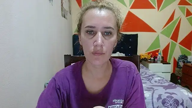 Snapshot of Mariam_wish chatting on 06/17/26, 04:17 Mariam wish online show from 06/17/26, 04:17
