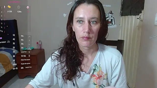 Snapshot of Mariam_wish chatting on 04/03/26, 10:11 Mariam wish online show from 04/03/26, 10:11