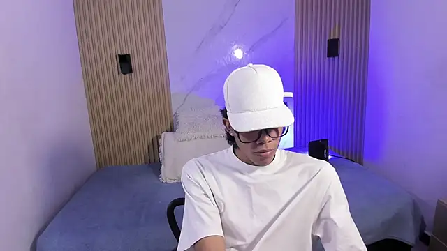 Im MatthewScott online show from 04/01/26, 07:33