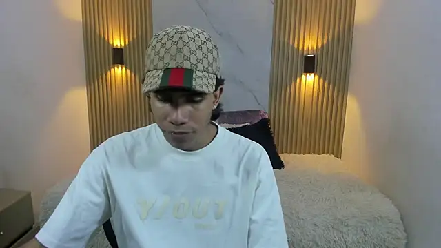 Im MatthewScott online show from 04/14/26, 07:41