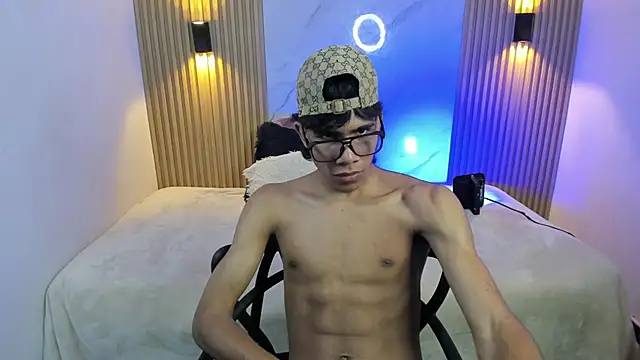 Im MatthewScott online show from 04/10/26, 08:38