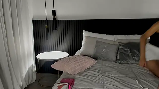 Maia antonelli online show from 03/17/26, 12:46