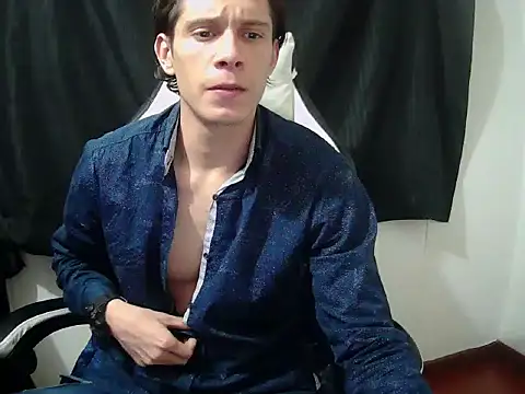 crixus11111 online show from 04/13/26, 04:27