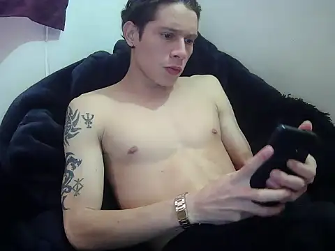 Snapshot of crixus11111 chatting on 04/22/26, 07:42 crixus11111 online show from 04/22/26, 07:42