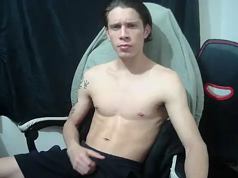 Snapshot of crixus11111 chatting on 04/24/26, 04:36 crixus11111 online show from 04/24/26, 04:36