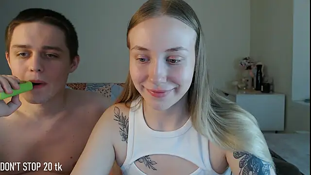 MikeXEmilia online show from 05/22/26, 05:55