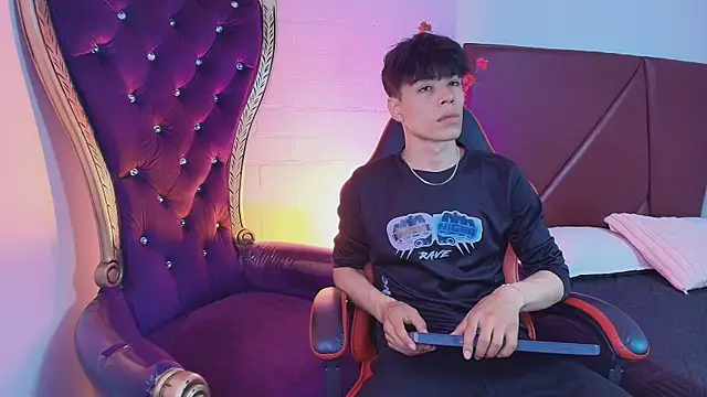 Andreew Style online show from 04/13/26, 08:24