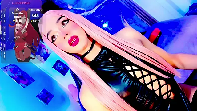 Snapshot of blonde_queen- chatting on 04/30/26, 08:57 blonde queen- online show from 04/30/26, 08:57