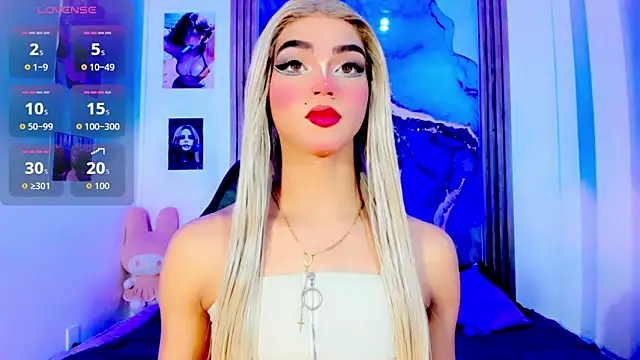 Snapshot of blonde_queen- chatting on 05/23/26, 07:57 blonde queen- online show from 05/23/26, 07:57