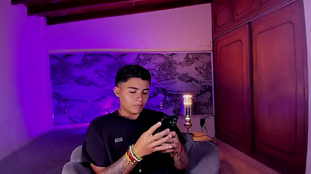 Liam Dustin online show from 03/29/26, 07:37