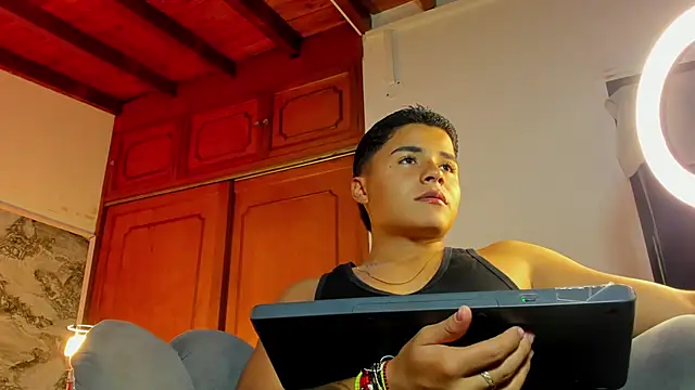 Liam Dustin online show from 03/25/26, 08:30