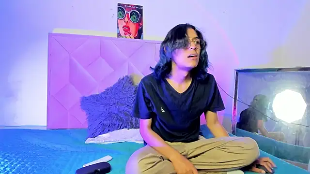 Noire boy online show from 04/12/26, 02:04