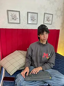 Snapshot of Ethan_qop chatting on 03/24/26, 06:52 Ethan qop online show from 03/24/26, 06:52