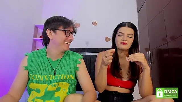 Snapshot of Mariana_and_Ronny chatting on 07/12/26, 08:31 Mariana and Ronny online show from 07/12/26, 08:31