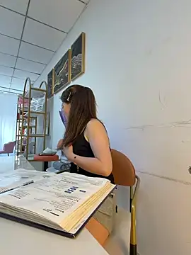 Xiaoxiao-y online show from 03/24/26, 07:30