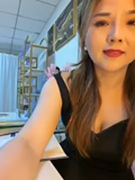 Xiaoxiao-y online show from 06/18/26, 01:49