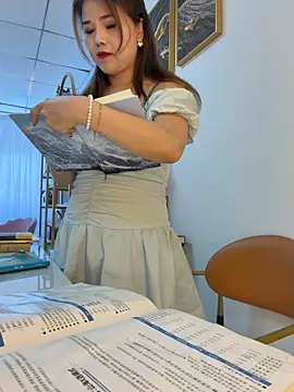 Xiaoxiao-y online show from 06/21/26, 07:03