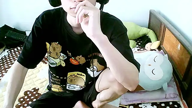 Snapshot of Kang143 chatting on 04/08/26, 05:31 Kang143 online show from 04/08/26, 05:31