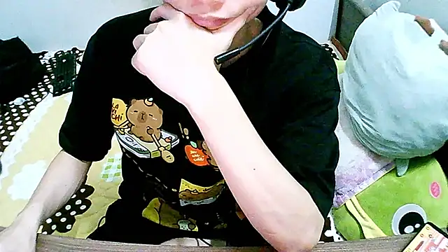 Snapshot of Kang143 chatting on 04/02/26, 02:24 Kang143 online show from 04/02/26, 02:24