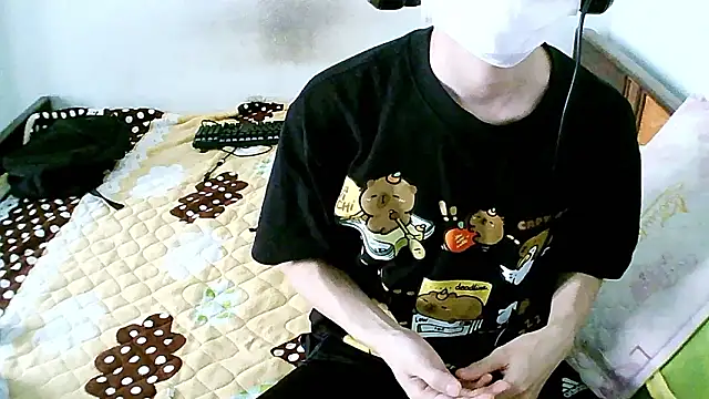 Snapshot of Kang143 chatting on 03/26/26, 01:37 Kang143 online show from 03/26/26, 01:37