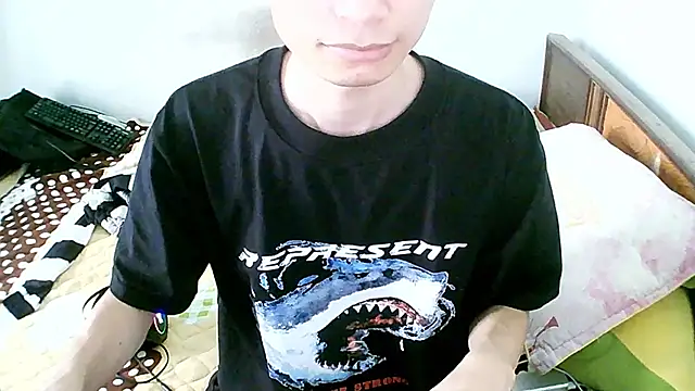 Snapshot of Kang143 chatting on 04/09/26, 05:42 Kang143 online show from 04/09/26, 05:42