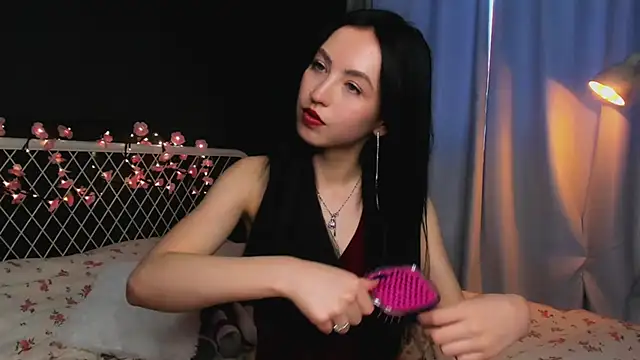 Snapshot of lizaa_breeze chatting on 05/23/26, 04:28 lizaa breeze online show from 05/23/26, 04:28