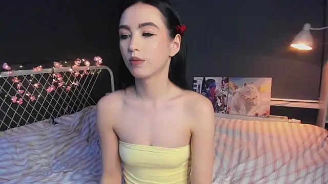 Snapshot of lizaa_breeze chatting on 04/06/26, 05:25 lizaa breeze online show from 04/06/26, 05:25