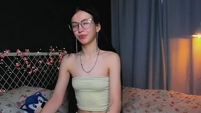 Snapshot of lizaa_breeze chatting on 06/15/26, 05:34 lizaa breeze online show from 06/15/26, 05:34